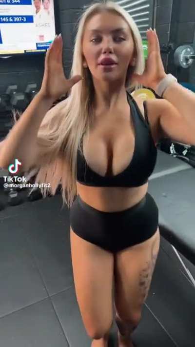@morganhollyfit2