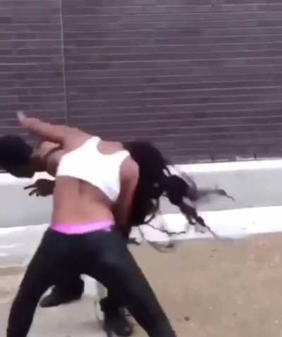Smoke break in the middle of the fight &eth; &eth;&not;
