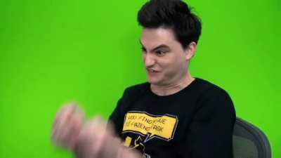 xxx: seu youtuber preferido &eacute; maduro? Eu: l&oacute;gico! ele:
