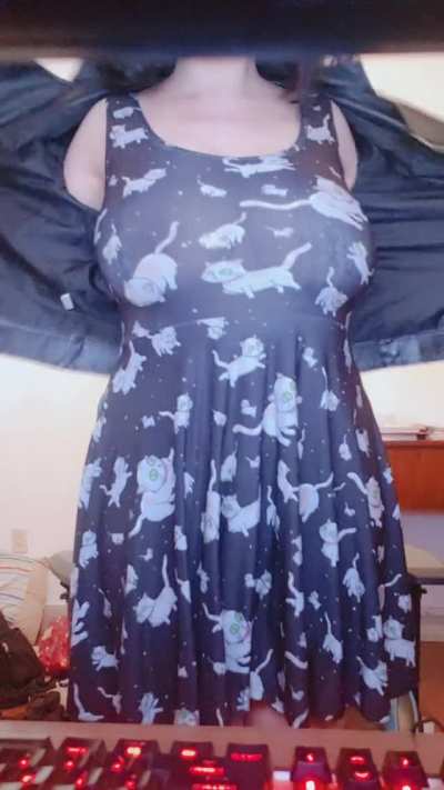 🌸 Kitty with big tits back and gifting memberships for my OnlyFans with [sext] and [cam] sessions and cock [rate]s! 🌸 Also offering custom [vid]s 💕