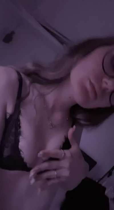 A little gif (f19)