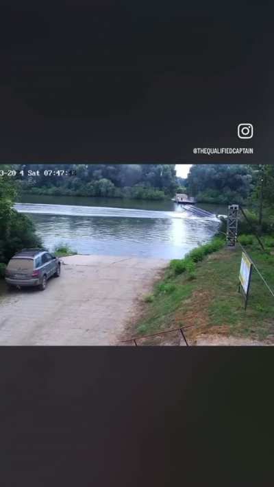 Police boat hits a cable ferry in Tim&aacute;r, Hungary.