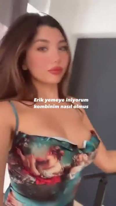 Ayşe &Ouml;zy&uuml;rek