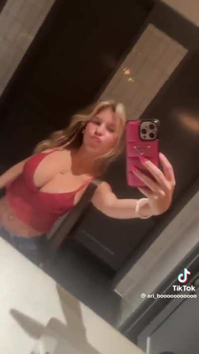@ari_booooooooooo