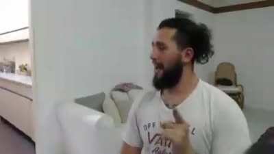 ah&iacute; se escucha mejor.