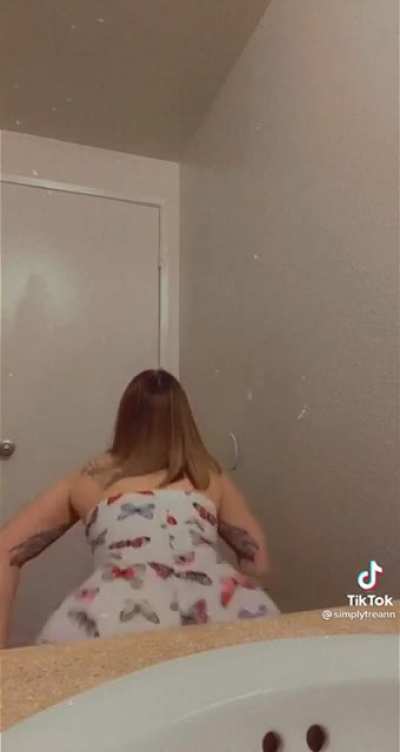 Nice butterfly booty