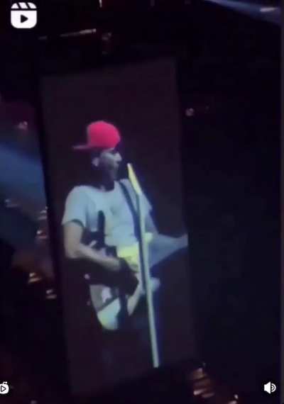 Tom Delonge: 