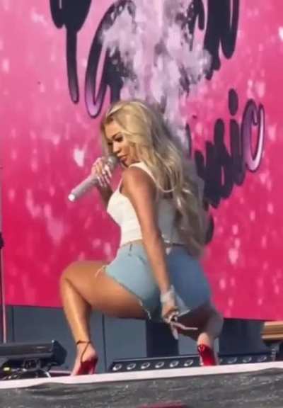 Saweetie 🍑