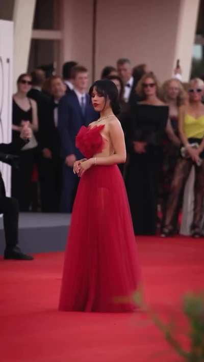 Jenna is a Goddess