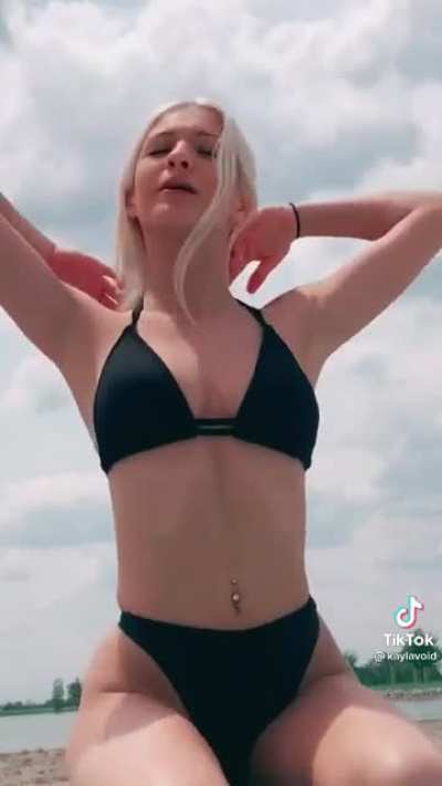 Another Kayla (18) post 🥵🤤