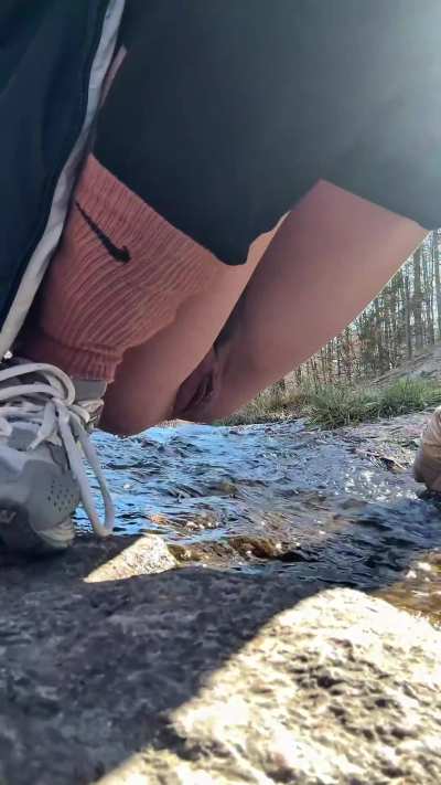 Hello reddit! 🧡 Fresh pee every day, just for you! 💦💦💦 Join me on my wet adventures, new videos every day on my fansly, link in commenst 👇