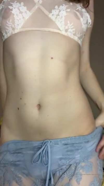 Pale brunette
