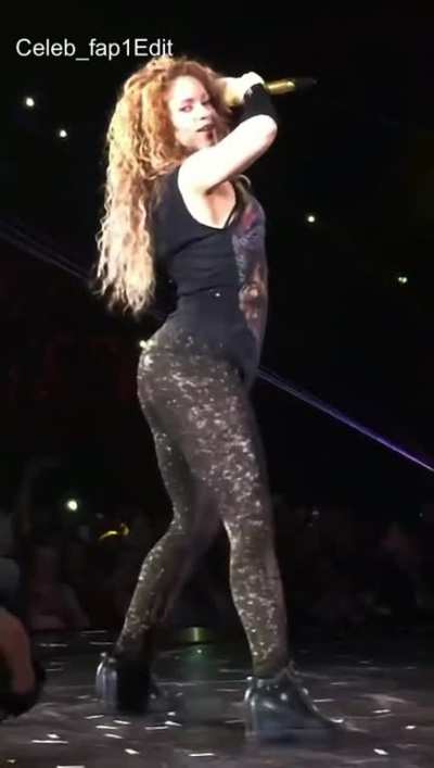 Shakira (slow motion edit)