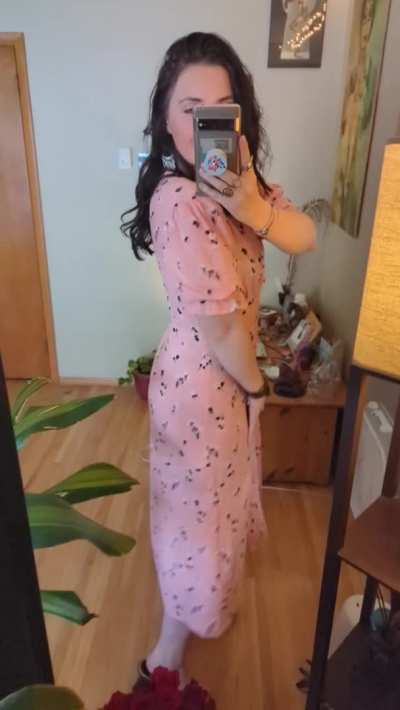 I'd love to spend some time getting to know you 💋 Long/short term GFE available. I'm a graduate professional wtih count<wbr>er-cu<wbr>lture views. My profile has my contact info.