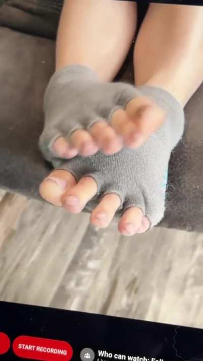 These toe-socks aren&rsquo;t only good for gripping the floor 😏 