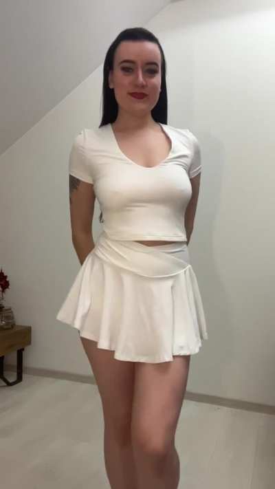 I like white😋