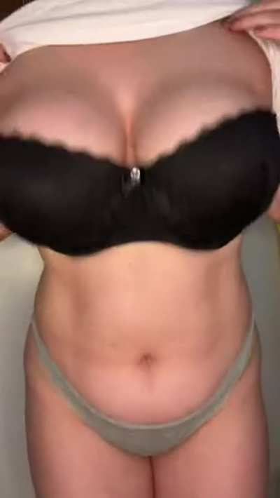 My boyfriend left me for a girl with a flatter tummy&hellip; hope i'm appreciated here