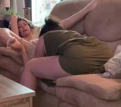 Sometimes you just need your bestie to eat your pussy before going out 🤷🏻&zwj;♀️