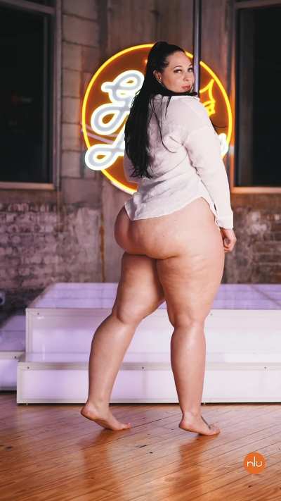 Thighs for days