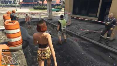 [GTAV] Why are they all standing here?