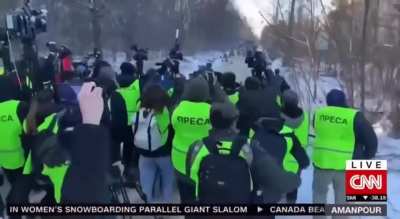“made for TV bullshit” 🤦‍♂️ First you see Ukraine troops, supposedly in combat… kneeling to reduce their exposure to enemy fire. Then you see a horde of media cameras approaching… cuz it’s all a staged photo op.