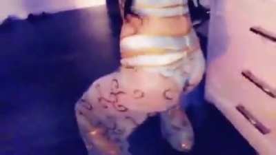 Her ass😍🍑