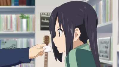 Feeding Azunyan
