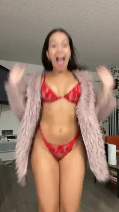 Kitty in them panties tho