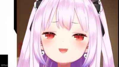 I always wear earphone every time I watch rushia stream