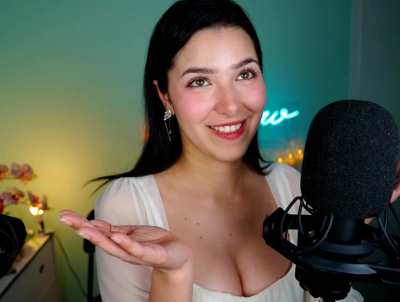 ASMR Glow 👉🏼🍈🍈👈🏼