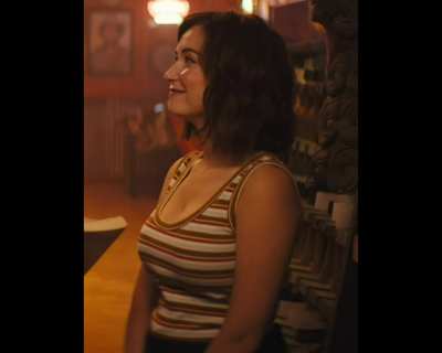 Milana Vayntrub