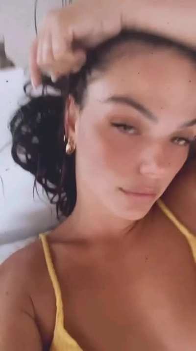Isis Valverde