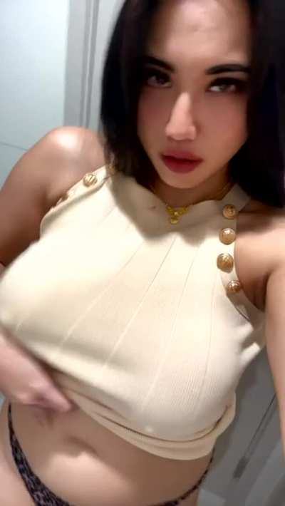 hope my big tittys can make you horny this weekend