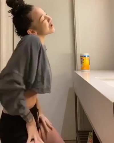 Mia