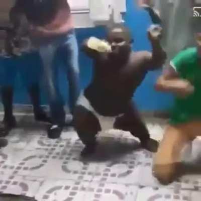 G&uuml;ne baby n..... dansı ile başlamak destansı bir şey