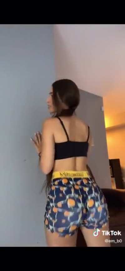I&rsquo;d pound her right into that wall