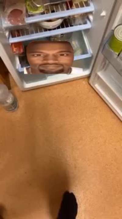 KANYE IN THE FRIDGE ??😳😳😳