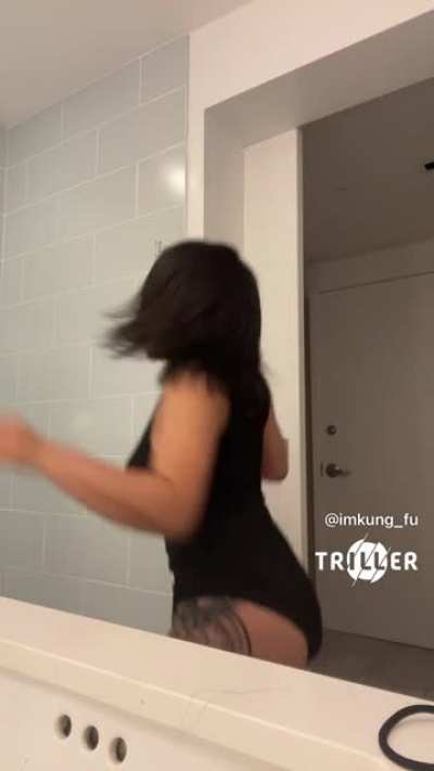 😳