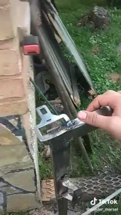 Russo tbm faz gambiarra