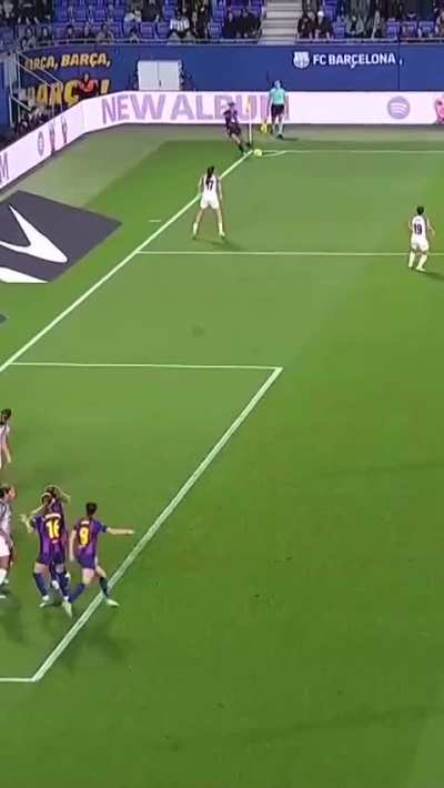 Mapi Leon--Gol ol&iacute;mpico in the 73' for Bar&ccedil;a