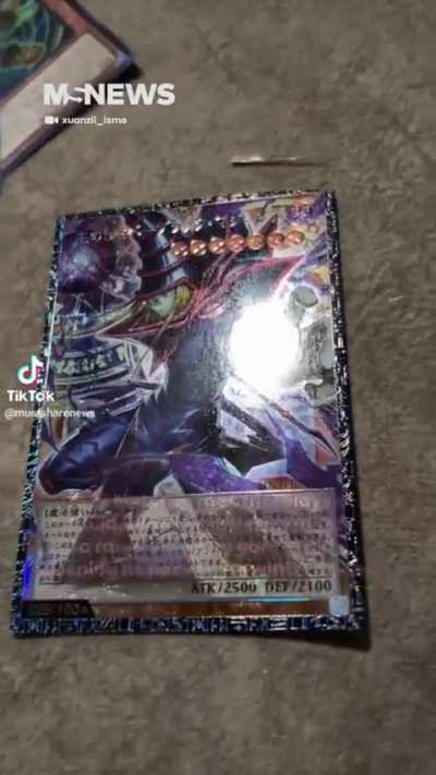 He accidentally cut an expensive card