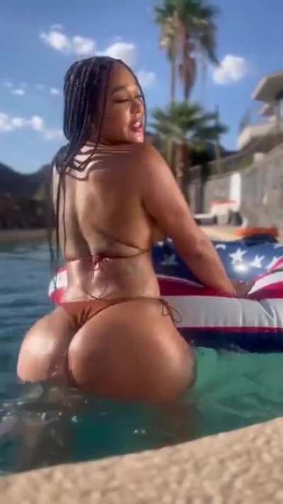 😍