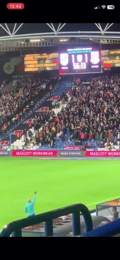 Neil Warnock always said he doesn&rsquo;t want applause or a minute&rsquo;s silence when he&rsquo;s gone. &ldquo;I want them to be chanting &lsquo;Warnock&rsquo;s a wanker&rsquo; over and over again&rdquo;. Last night - in what might be his final game - he got his wish...
