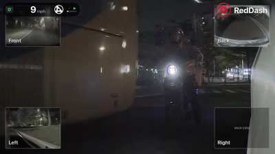 Close call! Delivery scooter dangerously overtakes on the right while I’m making a right turn at night.