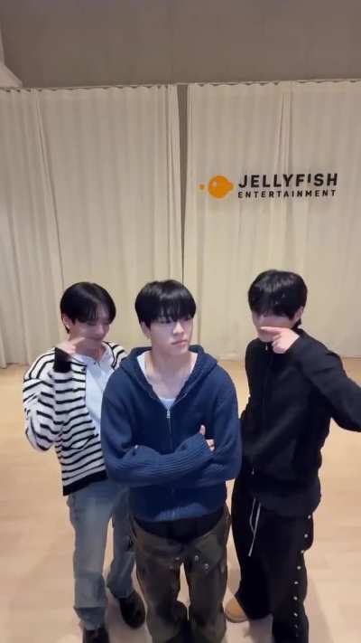 251026 Yoo Kangmin VERIVERY Instagram Update (with Kim Junmin &amp;amp; Jun Leejeong) (1)