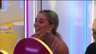 Scene with Whitney &amp; Jess was the funniest part of the episode