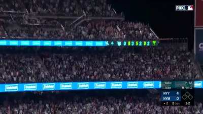 [Highlight] Aaron Judge hits the Yankees' third home run of the 2nd inning to put the Yankees up 5-0