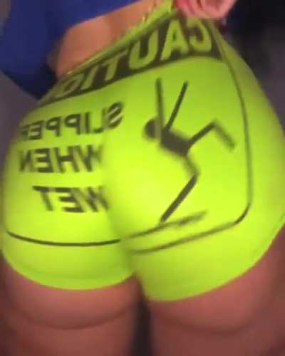 ⠀