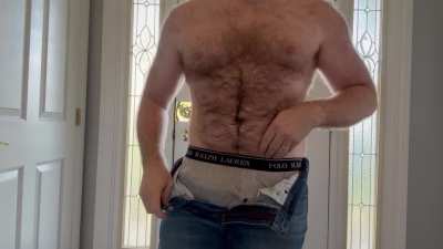 [43] Just the dad down the street…looking for that pussy to breed without the wife knowing 😏 (sound on)