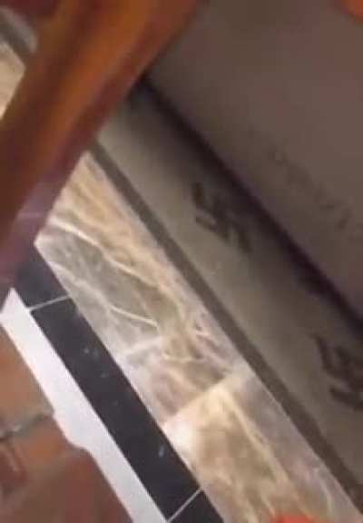 I bet this carpet can hurt no1, Carpet: